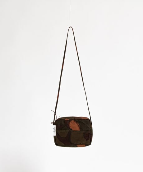 ★ARTEPOVERA【 artea-regoods005 】ハンガリー迷彩テント RE-サコッシュ（M）