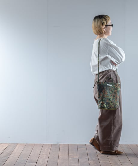 ARTE POVERA｜【 2025winter10 】 ドイツ軍テント RE-サコッシュ(M)