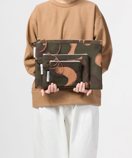 ★ARTEPOVERA【 artea-regoods007 】ハンガリー迷彩テント RE-フラットポーチ（S） キルト裏地