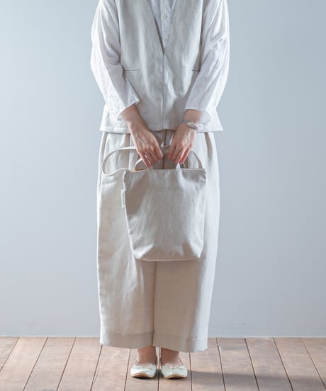 ATPOVA｜【 2026spring09 】 セレモニー リネンポリエステル混 サコッシュ(刺繡有)