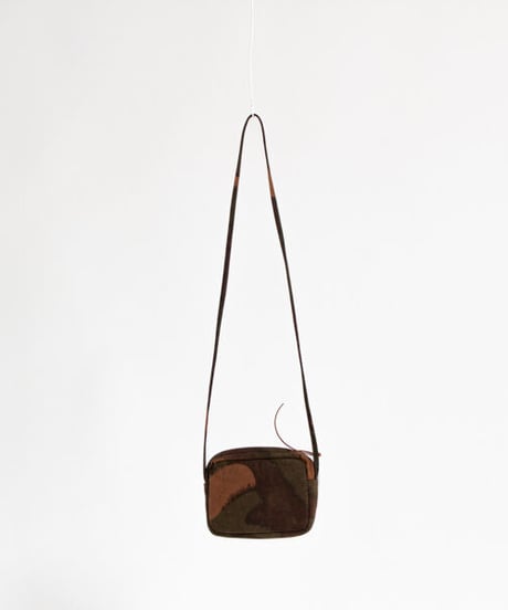 ★ARTEPOVERA【 artea-regoods004 】ハンガリー迷彩テント RE-サコッシュ（S）