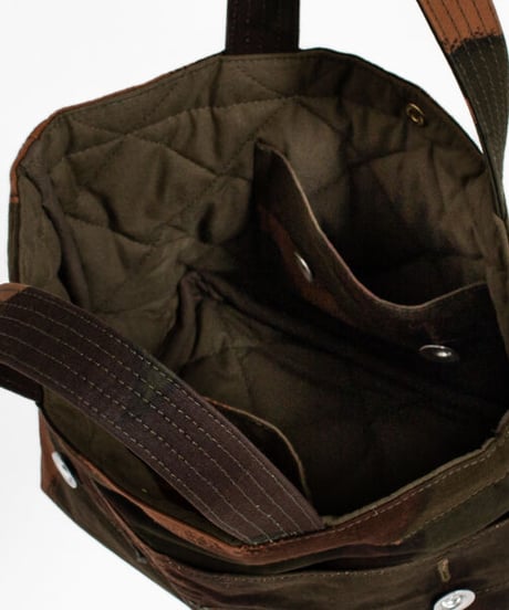 ★ARTEPOVERA【 artea-regoods016 】ハンガリー迷彩テント RE-ランチBAG（S）