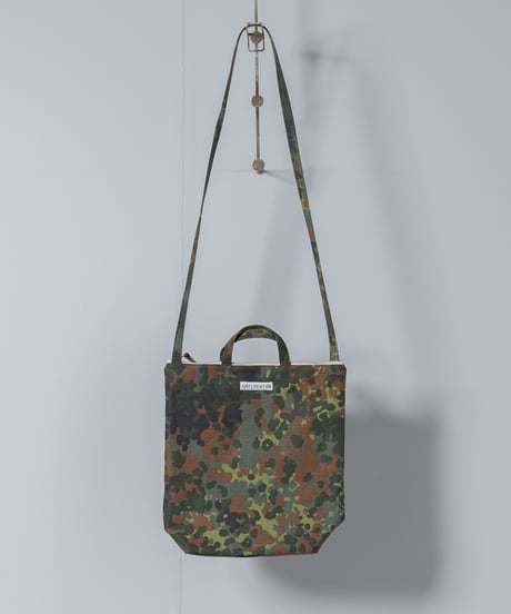 ARTE POVERA｜【 2025winter10 】 ドイツ軍テント RE-サコッシュ(M)