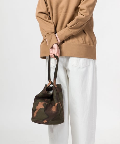 ★ARTEPOVERA【 artea-regoods014 】ハンガリー迷彩テント RE-2WAYワンショルダーBAG（M）