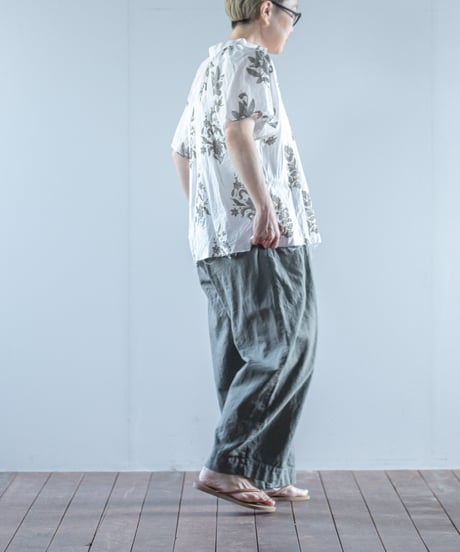 ATPOVA｜【 2025summer13 】インド草木染ハンドプリント スタンドギャザーSH