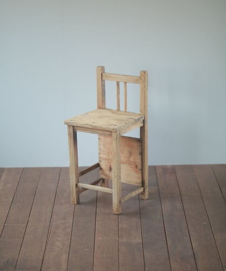 ARTEA｜【 artea-goods 009 】木製のイス