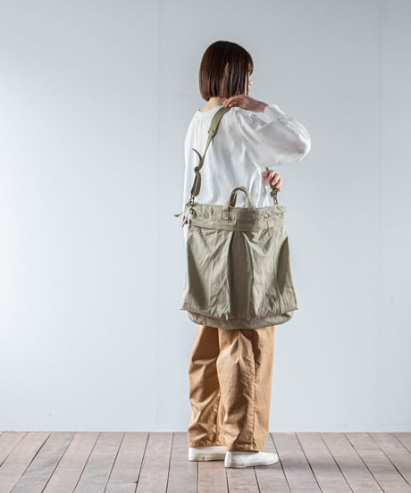 ARTE POVERA｜【 26WI27 】 イタリアチノシェラフ RE-ヘルメットBAG