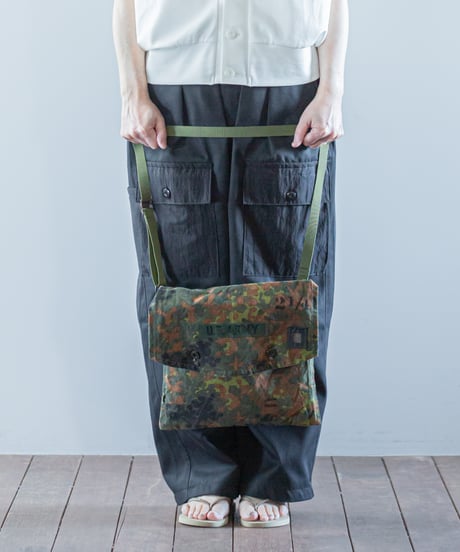 ARTE POVERA｜【 26SU30 】 ドイツ軍テント RE-ショルダーBAG