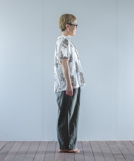 ATPOVA｜【 2025summer13 】インド草木染ハンドプリント スタンドギャザーSH