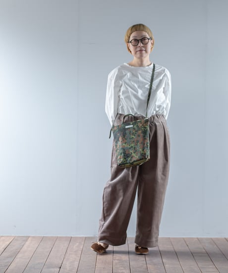 ARTE POVERA｜【 2025winter10 】 ドイツ軍テント RE-サコッシュ(M)