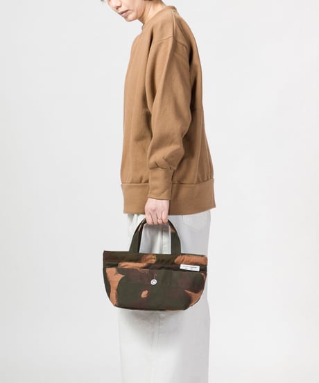 ★ARTEPOVERA【 artea-regoods016 】ハンガリー迷彩テント RE-ランチBAG（S）