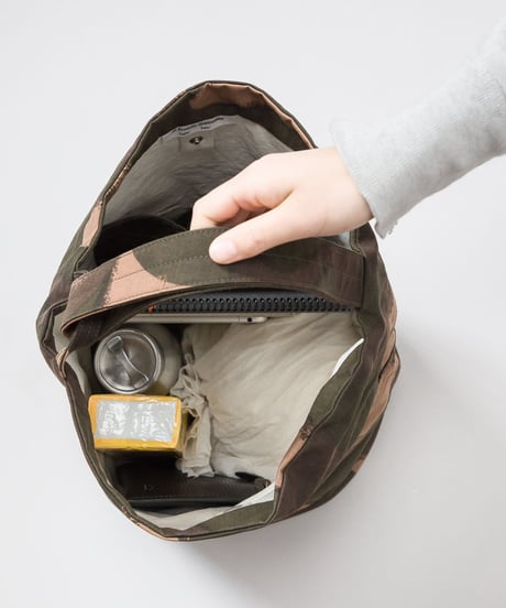 ★【 artea-regoods015 】ハンガリー迷彩テント RE-2WAYワンショルダーBAG（L）