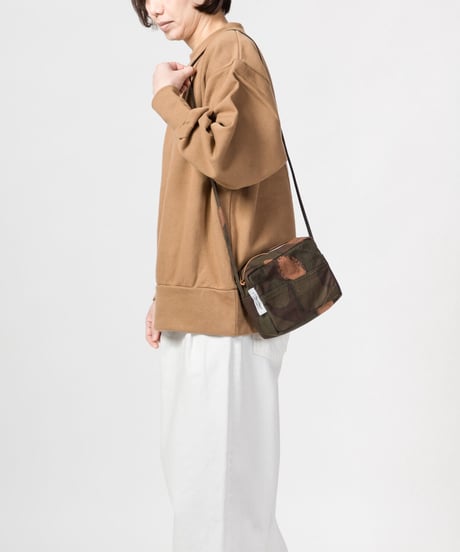 ★ARTEPOVERA【 artea-regoods005 】ハンガリー迷彩テント RE-サコッシュ（M）