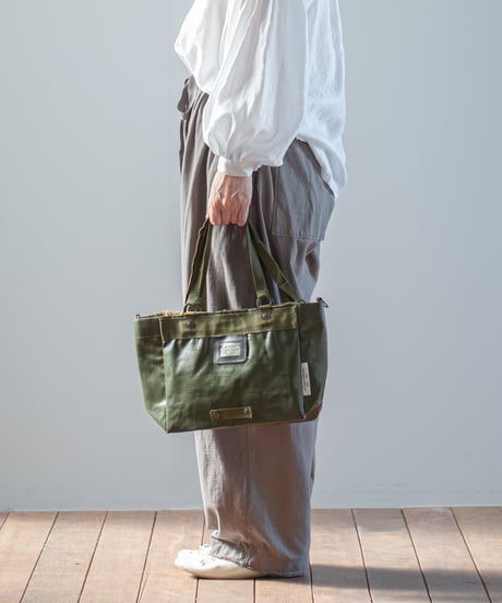 ARTE POVERA｜【 ARTEA - 26SP83 】 チェコPVCリュック RE-トート＆ショルダーBAG