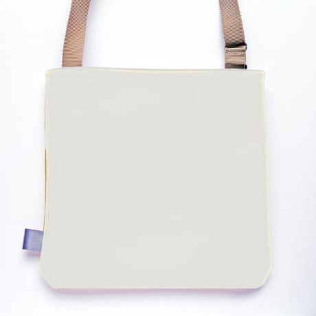 薄型なのに大容量サコッシュ（yellow＆white）※ポーチ別売