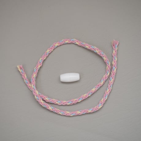 パーツ／手編み組ヒモの小さな迷子札