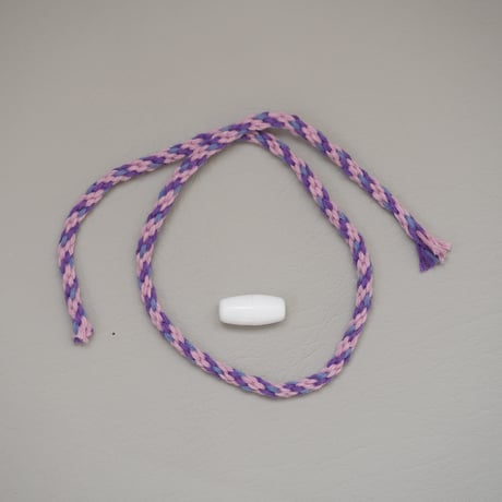 パーツ／手編み組ヒモの小さな迷子札