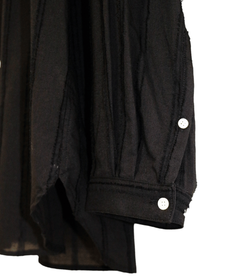 ys Yuji SUGENO (イース ユウジ スゲノ)  210830404-BLACK / Cut fringe striped over collarless shirt