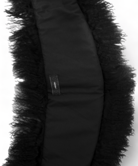 ys Yuji SUGENO (イース ユウジ スゲノ) 220952501-BLACK / Tibetan lamb fur Detachable collar
