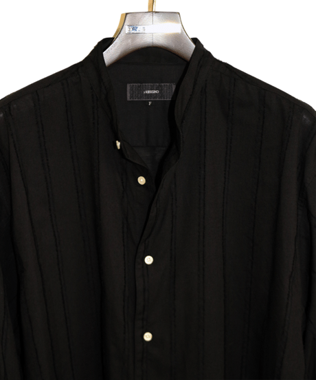ys Yuji SUGENO (イース ユウジ スゲノ)  210830404-BLACK / Cut fringe striped over collarless shirt