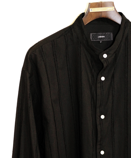 ys Yuji SUGENO (イース ユウジ スゲノ)  210830404-BLACK / Cut fringe striped over collarless shirt