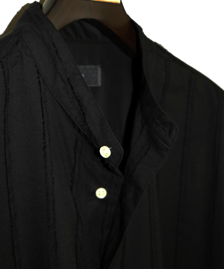 ys Yuji SUGENO (イース ユウジ スゲノ)  210830404-BLACK / Cut fringe striped over collarless shirt