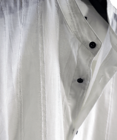 ys Yuji SUGENO (イース ユウジ スゲノ)  210830404-WHITE / Cut fringe striped over collarless shirt