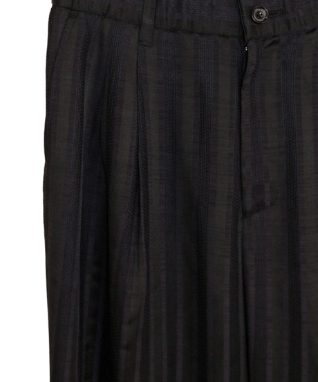 ys Yuji SUGENO (イース ユウジ スゲノ)  210830502-BLACK / Karami Stripe Easy Wide Pants