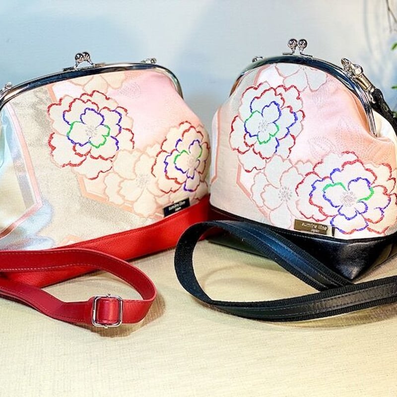 がま口ショルダーバッグ18cm／clasp shoulder bag／ピンク系の花模様の