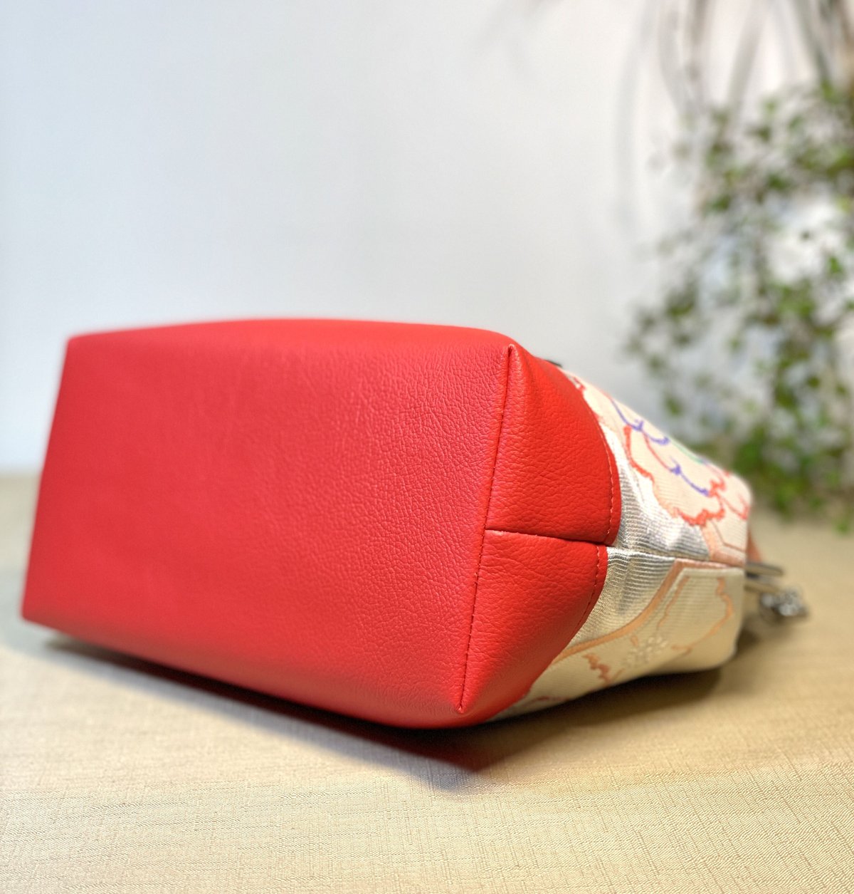 がま口ショルダーバッグ20cm／ピンク系の花模様／Clasp Shoulder Bag