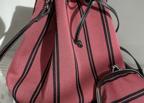 巾着ショルダーバッグ　がま口ポーチ付き　濃いローズ色に黒い縞の帯【送料無料】