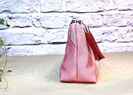 ファスナーポーチ／鮮やかなピンクとシルバー1/zipper pouch