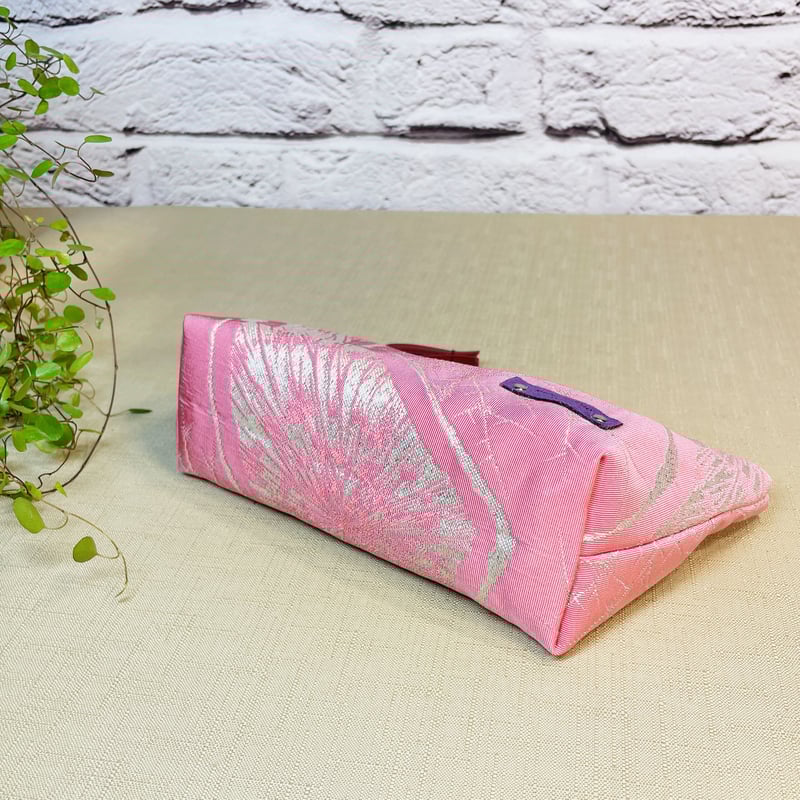 やっち　ファスナーポーチ ファスナーポーチ／鮮やかなピンクとシルバー1/zipper pouch