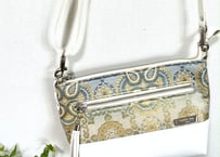 ミニショルダーバッグ／crossbody bag／白い合皮のコンビネーション