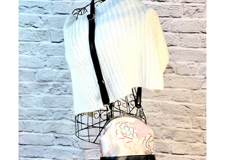 がま口ショルダーバッグ18cm／ピンク系の花模様／Clasp Shoulder Bag (18 cm Frame Type)