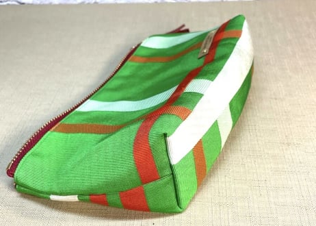 ファスナーポーチ／鮮やかなグリーンの格子柄／zipper pouch