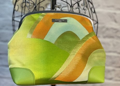 がま口ショルダーバッグ20cm／ライトグリーン×シルバーの口金／Clasp Shoulder Bag (20 cm Frame Type)
