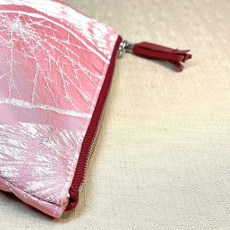 ファスナーポーチ／鮮やかなピンクとシルバー1/zipper pouch