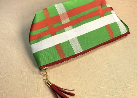 ファスナーポーチ／鮮やかなグリーンの格子柄／zipper pouch