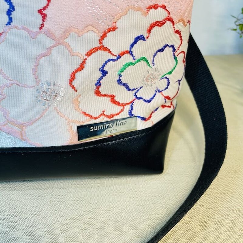 がま口ショルダーバッグ18cm／ピンク系の花模様／Clasp Shoulder Bag