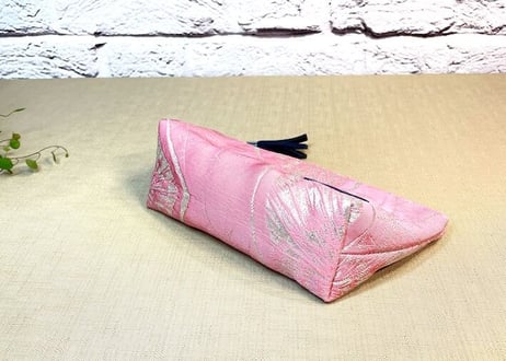 ファスナーポーチ／鮮やかなピンクとシルバー1/zipper pouch