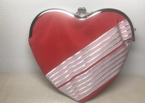 ハートがま口❤️　真紅にピンクの縞模様の帯
