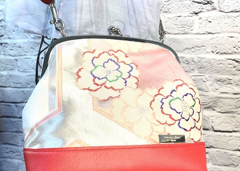 がま口ショルダーバッグ20cm／ピンク系の花模様／Clasp Shoulder Bag