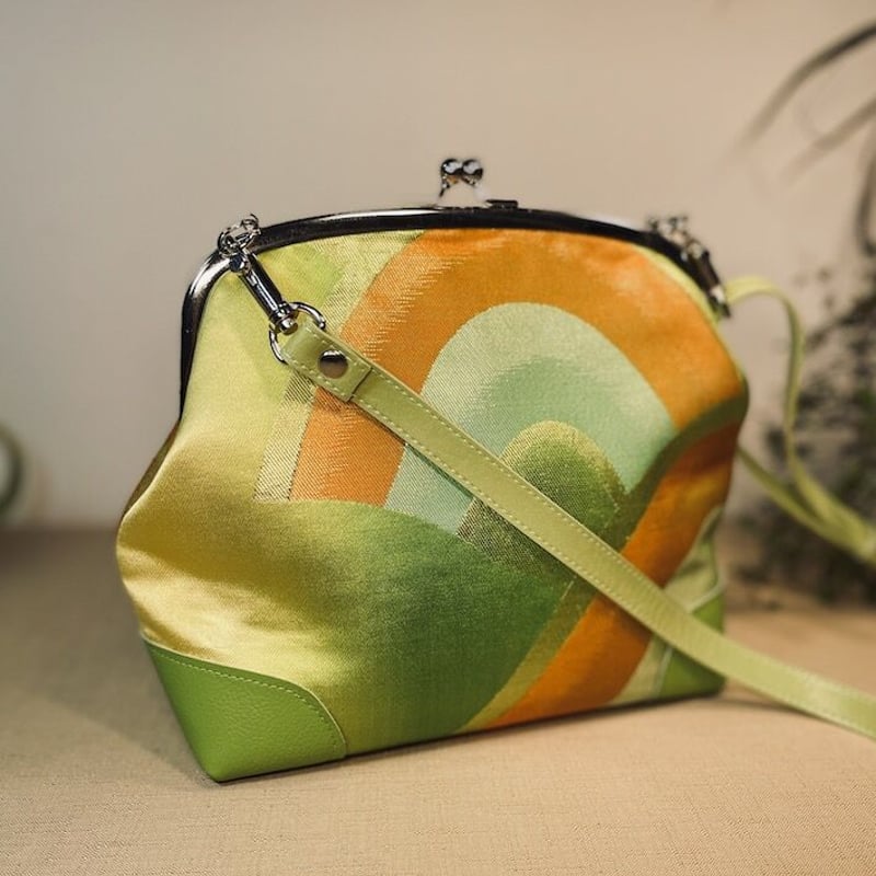 ✨genten ガマ口ショルダー 緑 美品✨ がま口ショルダーバッグ20cm/clasp shoulder bag／ライト
