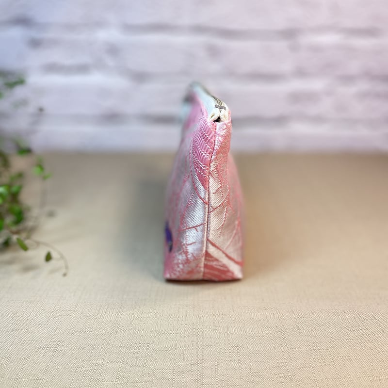 ファスナーポーチ 鮮やかなピンクとシルバー／zipper pouch | sumire