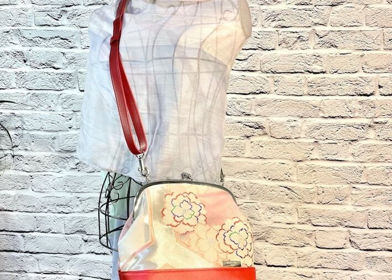 がま口ショルダーバッグ20cm／ピンク系の花模様／Clasp Shoulder Bag