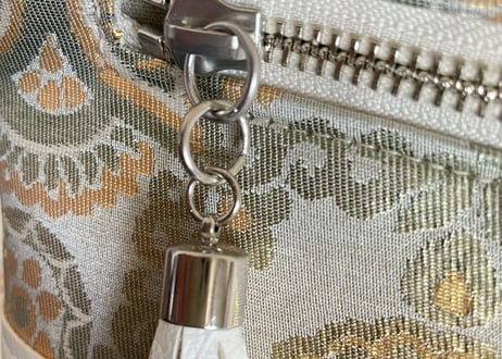 ミニショルダーバッグ／crossbody bag／白い合皮のコンビネーション