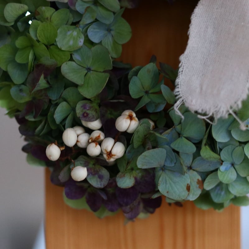 国産>秋色紫陽花のリースNo.1 | karai fleuriste WEB SHOP