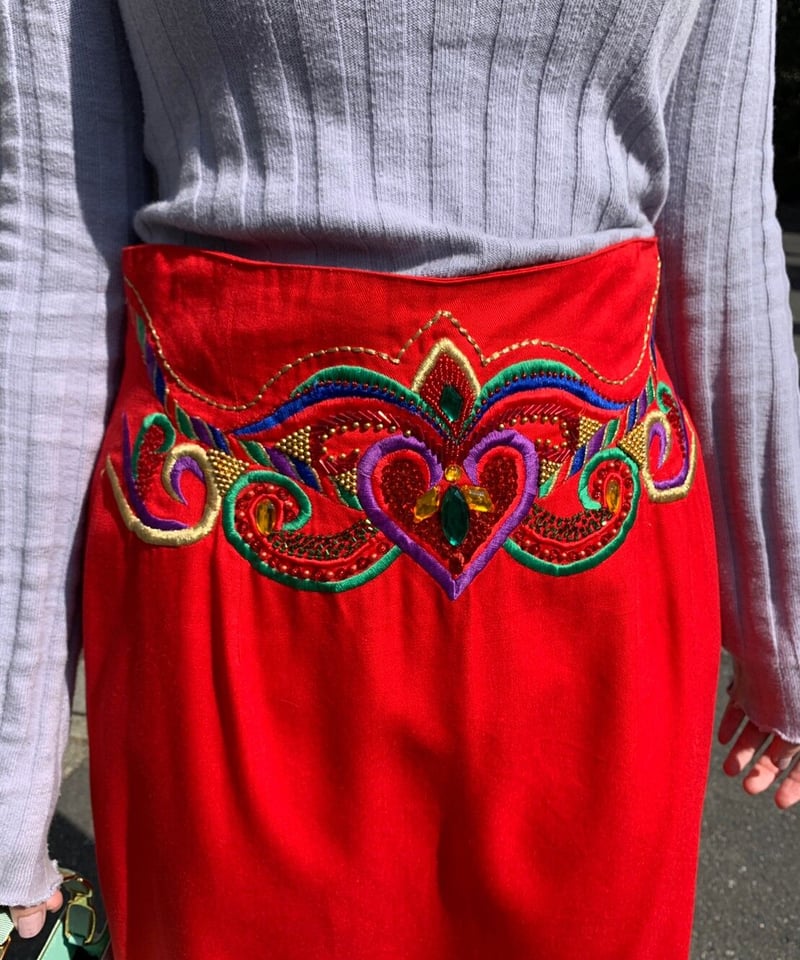 日本製　ビジュー \u0026刺繍装飾ウールスカート