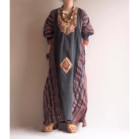 vintage embroidered kaftan dress